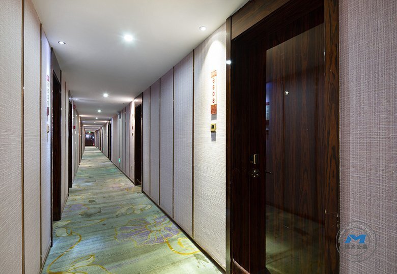 主題情侶藝術(shù)酒店裝修設計走廊